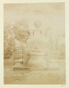 Drinking fountain - Memorial to Hugh MacDonald