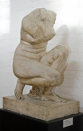 Plaster cast of Crouching Venus (Crouching Aphrodite) (Version 2)