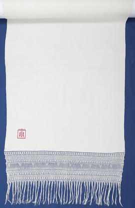 Cloth with macrame fringe (Version 1)