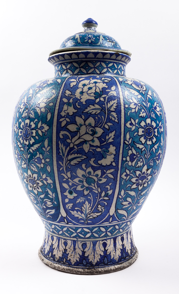 Large blue ornamental vase with lid · [19th century]