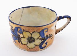 Cup from tea service (Version 4)