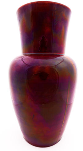 Large red vase (Version 1)