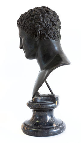 Sculptured head (Version 2)