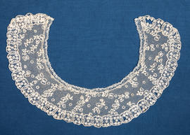 Lace collar (Version 2)