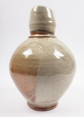Large beige vase (Version 3)