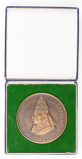 Glasgow University commemorative medal (Version 2)
