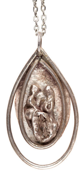 Oval pendant on chain (Version 1)
