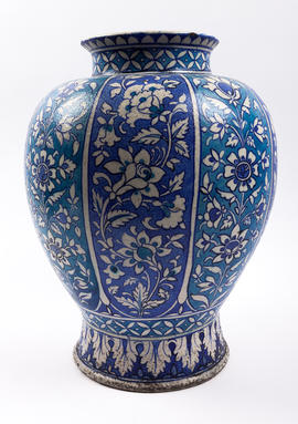 Large blue ornamental vase with lid (Version 2)
