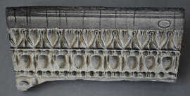 Plaster cast of cornice decorated with egg and dart motif (Version 1)