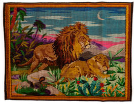 Pictorial tapestry rug featuring a lion and lioness (Version 1)