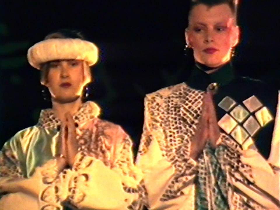 A number of garments from the 1985 fashion show followed an Oriental theme.